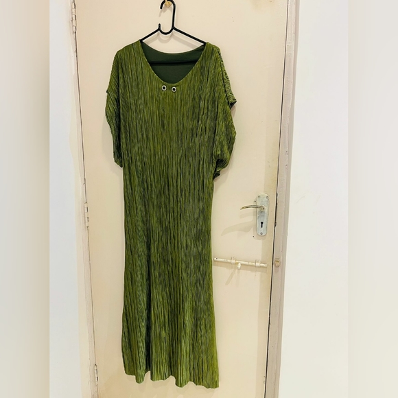 Green pleated midi dress
